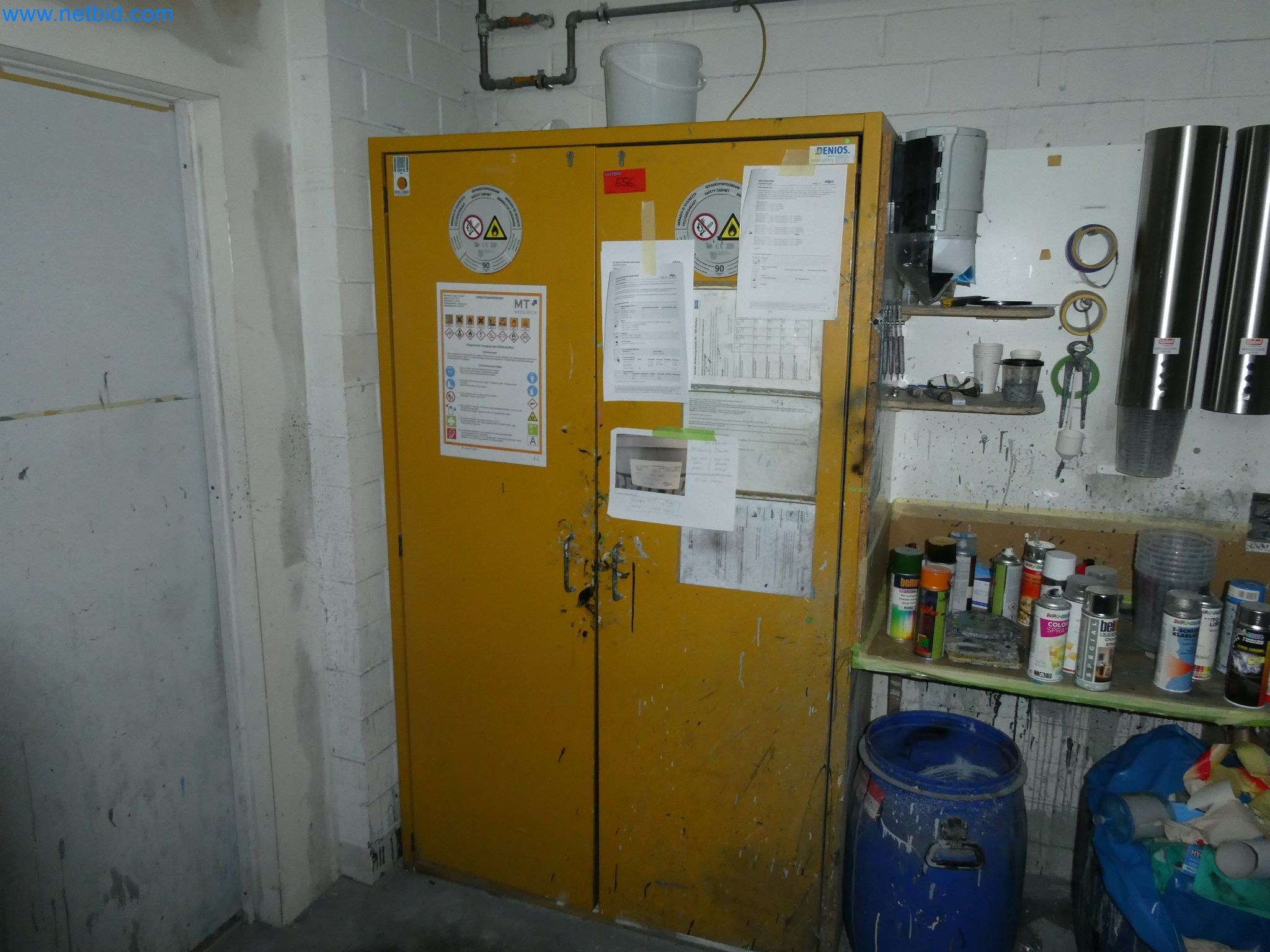 Gefahrstoffschrank Denios 90 DIN 12925/TI